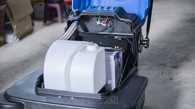 pin của máy quét rác đẩy tay mini chạy bằng ắc quy AS-690