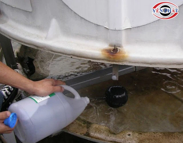 Vệ sinh tháp giải nhiệt mini